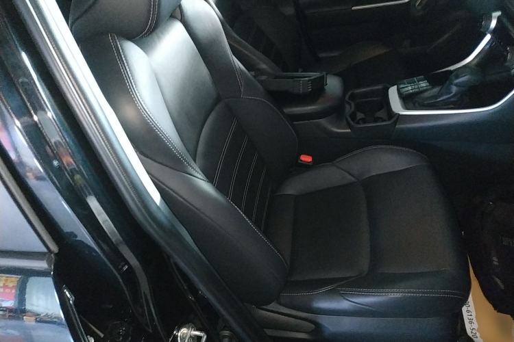 Used Toyota Wildlander 2021 2.0L CVT 4x4 Luxury Edition Right Front Seat