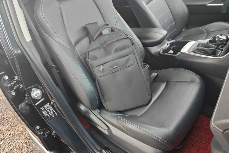 Used Toyota Wildlander 2021 2.0L CVT 4x4 Luxury Edition Right Front Seat