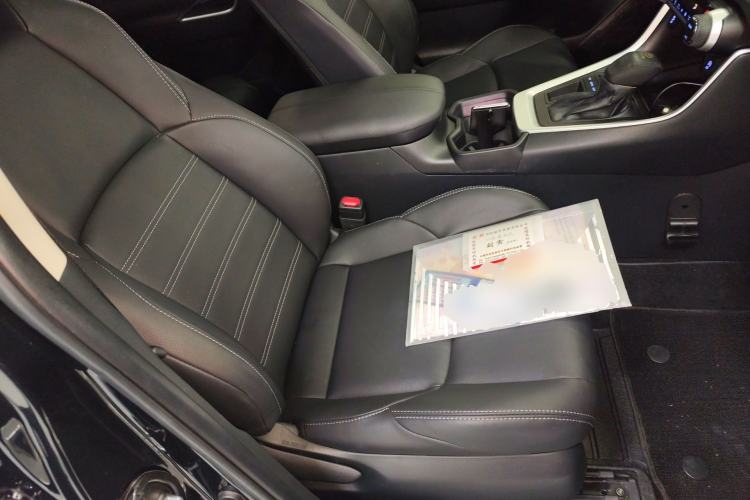 Used Toyota Wildlander 2021 2.0L CVT Two-Wheel Drive Luxury Edition Right Front Seat