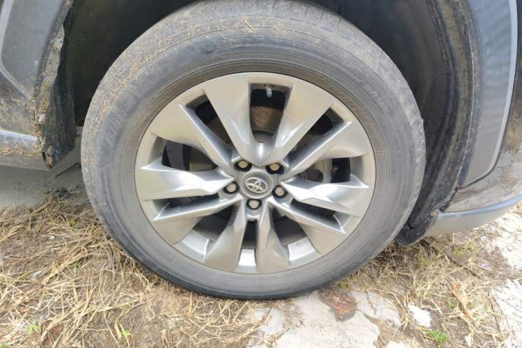 Used Toyota Wildlander 2021 2.0L CVT Two-Wheel Drive Luxury Edition Right Front Wheel Hub
