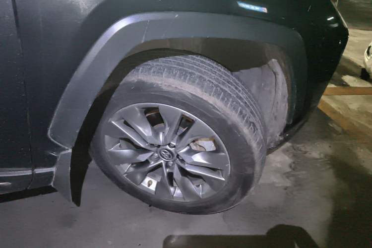 Used Toyota Wildlander 2021 2.0L CVT Two-Wheel Drive Luxury Edition Right Front Wheel Hub