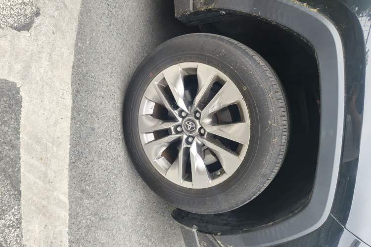 Used Toyota Wildlander 2021 2.0L CVT Two-Wheel Drive Luxury Edition Right Front Wheel Hub