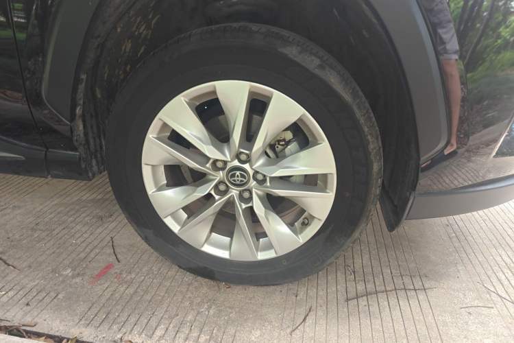 Used Toyota Wildlander 2021 2.0L CVT Two-Wheel Drive Luxury Edition Right Front Wheel Hub