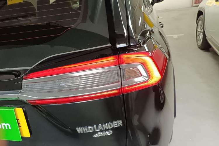 Used Toyota Wildlander 2021 2.0L CVT 4x4 Luxury Edition Right Rear Taillight