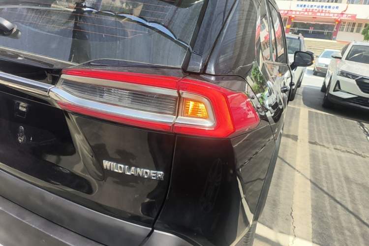 Used Toyota Wildlander 2021 2.0L CVT Two-Wheel Drive Luxury Edition Right Rear Taillight