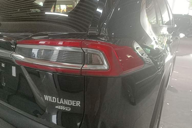 Used Toyota Wildlander 2021 2.0L CVT 4x4 Luxury Edition Right Rear Taillight