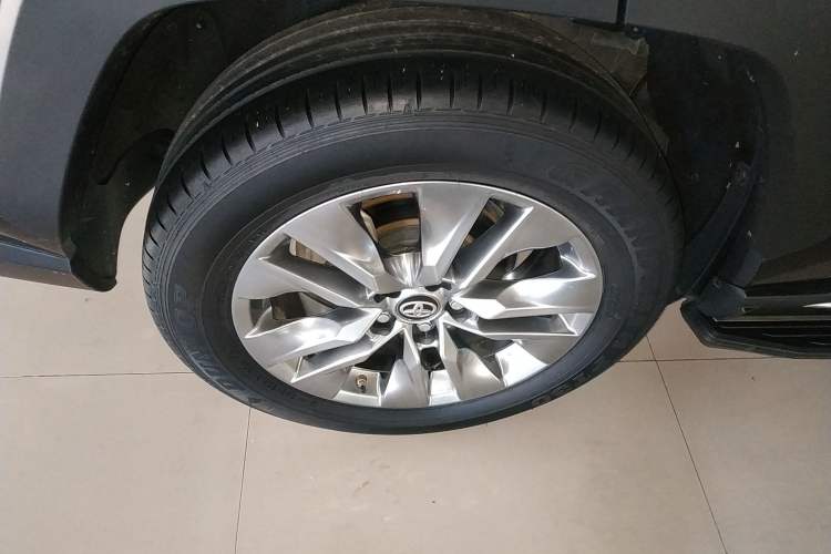 Used Toyota Wildlander 2021 2.0L CVT 4x4 Luxury Edition Right Rear Wheel Hub
