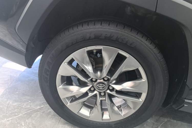Used Toyota Wildlander 2021 2.0L CVT Two-Wheel Drive Luxury Edition Right Rear Wheel Hub
