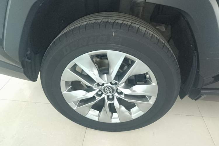 Used Toyota Wildlander 2021 2.0L CVT Two-Wheel Drive Luxury Edition Right Rear Wheel Hub