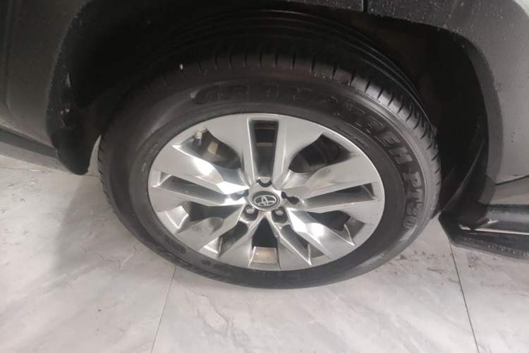 Used Toyota Wildlander 2021 2.0L CVT Two-Wheel Drive Luxury Edition Right Rear Wheel Hub