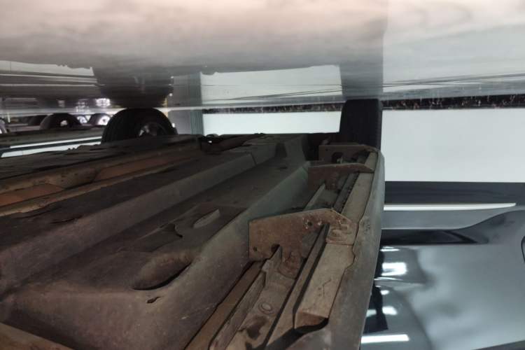 Used Toyota Wildlander 2021 2.0L CVT Two-Wheel Drive Luxury Edition Right Side Sill