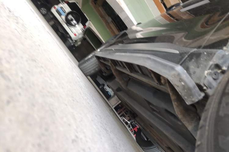Used Toyota Wildlander 2021 2.0L CVT Two-Wheel Drive Luxury Edition Right Side Sill
