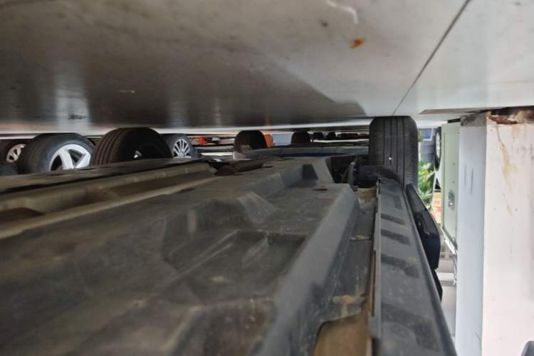 Used Toyota Wildlander 2021 2.0L CVT Two-Wheel Drive Luxury Edition Right Side Sill