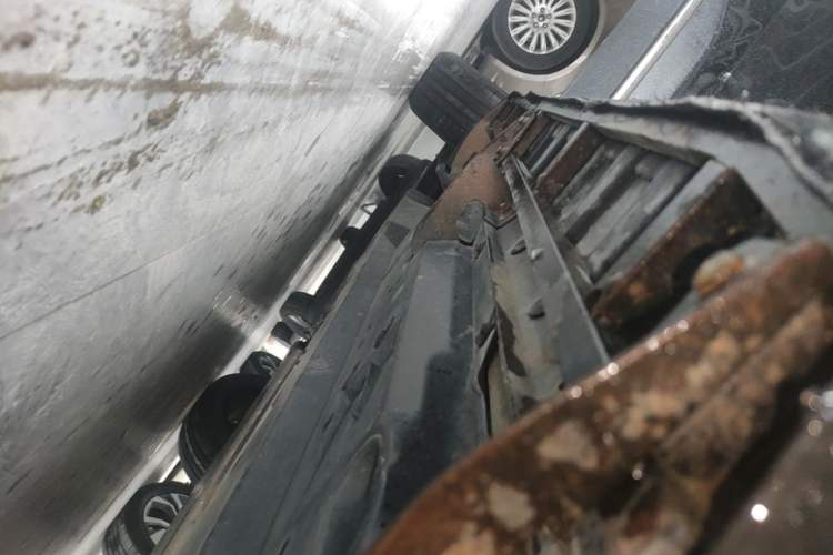 Used Toyota Wildlander 2021 2.0L CVT Two-Wheel Drive Luxury Edition Right Side Sill