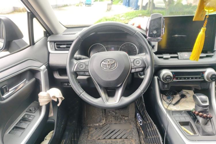 Used Toyota Wildlander 2021 2.0L CVT Two-Wheel Drive Luxury Edition Steering Wheel