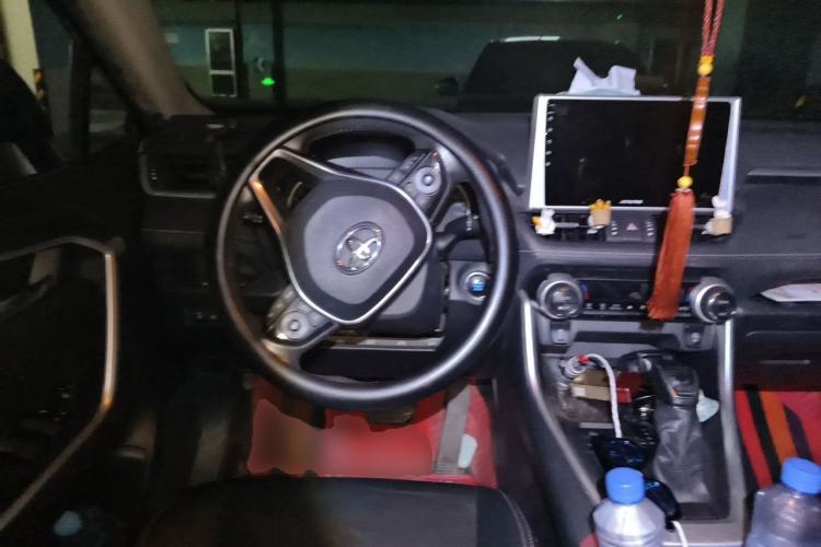 Used Toyota Wildlander 2021 2.0L CVT Two-Wheel Drive Luxury Edition Steering Wheel