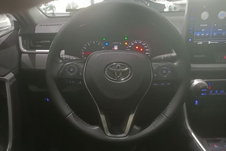 Used Toyota Wildlander 2021 2.0L CVT 4x4 Luxury Edition Steering Wheel