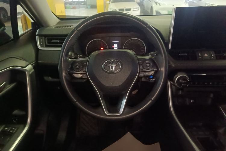Used Toyota Wildlander 2021 2.0L CVT Two-Wheel Drive Luxury Edition Steering Wheel