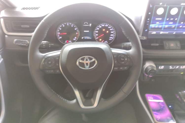 Used Toyota Wildlander 2021 2.0L CVT Two-Wheel Drive Luxury Edition Steering Wheel