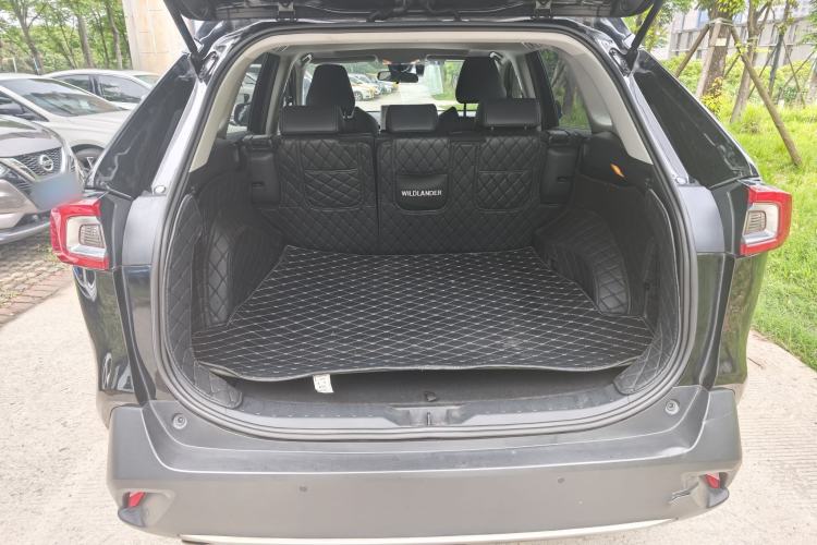 Used Toyota Wildlander 2021 2.0L CVT Two-Wheel Drive Luxury Edition Trunk