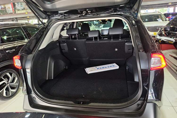 Used Toyota Wildlander 2021 Dual-Engine 2.5L E-CVT Two-Wheel Drive Luxury Edition Trunk