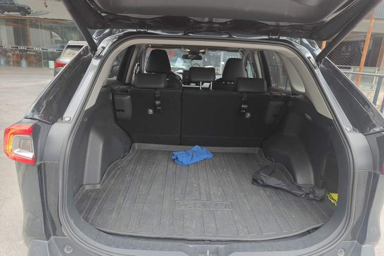 Used Toyota Wildlander 2021 Dual-Engine 2.5L E-CVT Two-Wheel Drive Luxury Edition Trunk