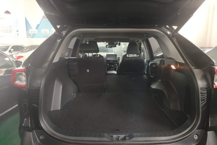Used Toyota Wildlander 2021 Dual-Engine 2.5L E-CVT Two-Wheel Drive Luxury Edition Trunk