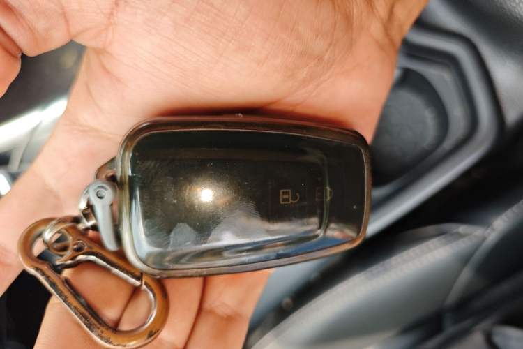 Used Toyota Wildlander 2021 Dual-Motor 2.5L E-CVT Four-Wheel Drive Luxury Edition Vehicle Key
