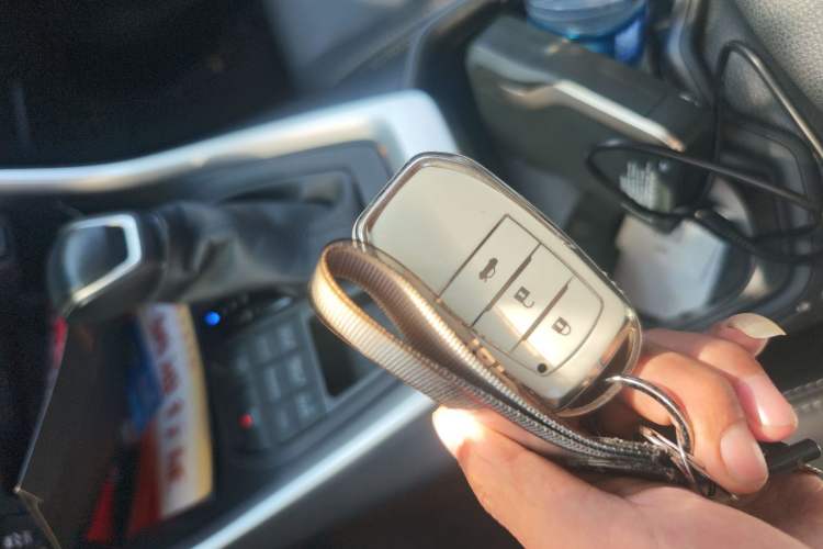 Used Toyota Wildlander 2021 2.0L CVT 4x4 Luxury Edition Vehicle Key
