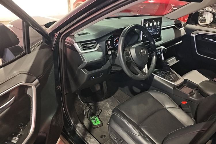 Used Toyota Wildlander 2021 Dual-Engine 2.5L E-CVT Two-Wheel Drive Luxury Edition Driver Seat