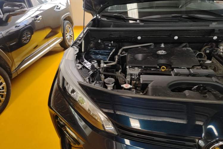 Used Toyota Wildlander 2021 2.0L CVT Two-Wheel Drive Luxury Edition Engine Bay Right