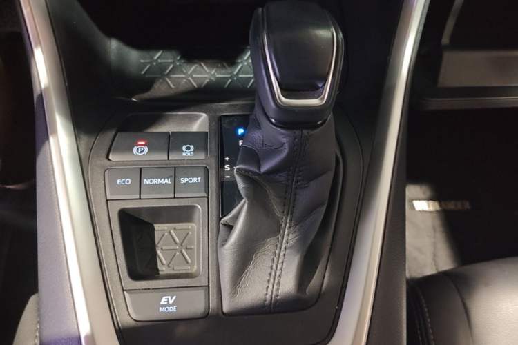 Used Toyota Wildlander 2021 Dual-Engine 2.5L E-CVT Two-Wheel Drive Luxury Edition Gear Lever