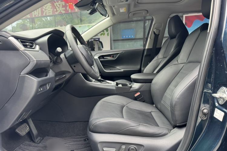 Used Toyota Wildlander 2021 Dual-Engine 2.5L E-CVT Two-Wheel Drive Luxury Edition Interior 2