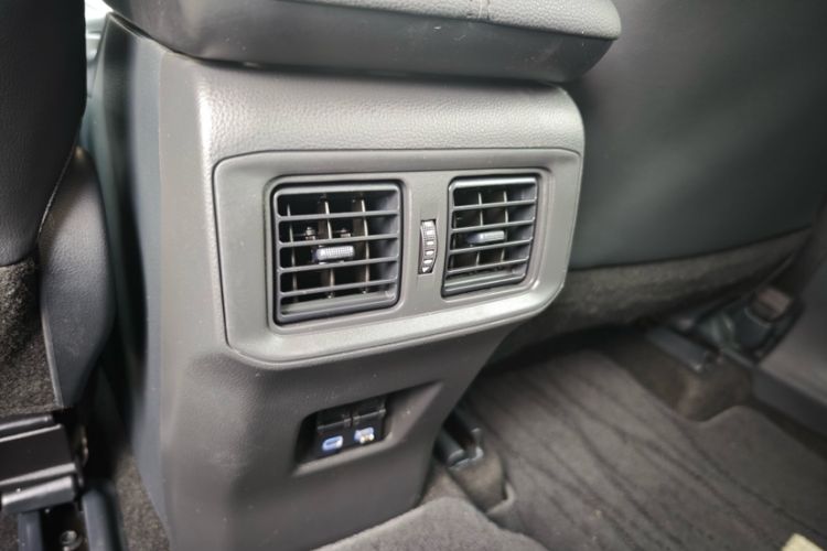 Used Toyota Wildlander 2021 2.0L CVT Two-Wheel Drive Luxury Edition Interior 3