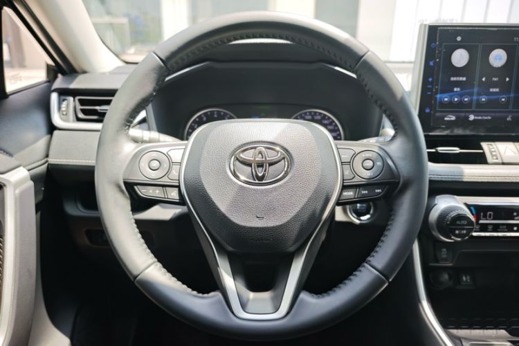 Used Toyota Wildlander 2021 2.0L CVT Two-Wheel Drive Luxury Edition Interior 7