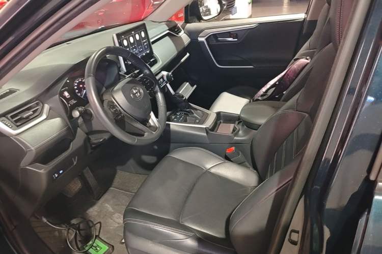Used Toyota Wildlander 2021 Dual-Engine 2.5L E-CVT Two-Wheel Drive Luxury Edition Left Front Seat