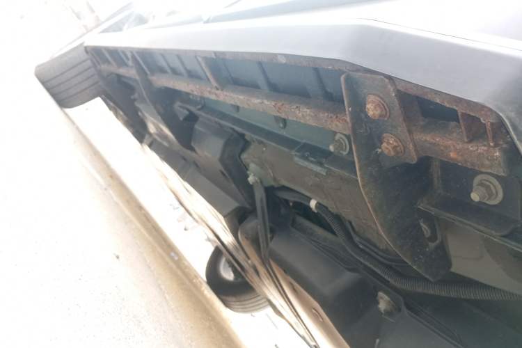 Used Toyota Wildlander 2021 Dual-Engine 2.5L E-CVT Two-Wheel Drive Luxury Edition Left Side Sill