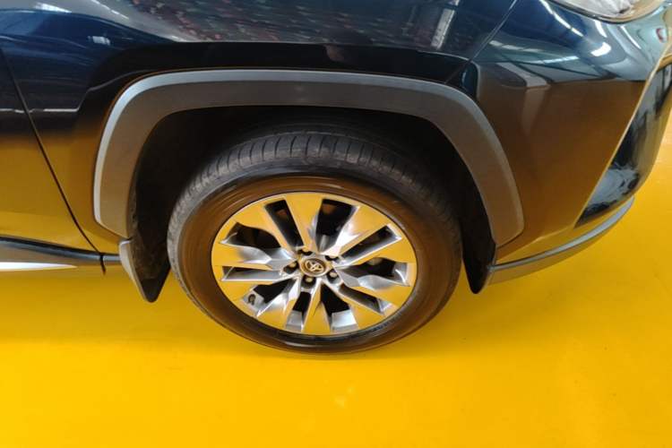 Used Toyota Wildlander 2021 2.0L CVT Two-Wheel Drive Luxury Edition Right Front Wheel Hub