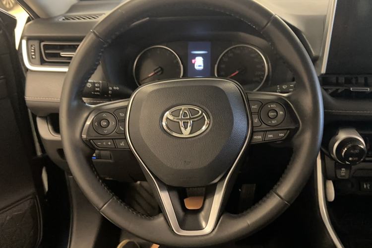 Used Toyota Wildlander 2021 2.0L CVT Two-Wheel Drive Luxury Edition Steering Wheel