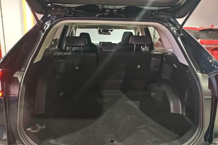 Used Toyota Wildlander 2021 Dual-Engine 2.5L E-CVT Two-Wheel Drive Luxury Edition Trunk
