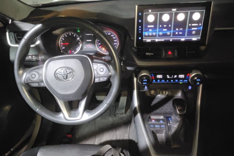 Used Toyota Wildlander 2021 2.0L CVT Two-Wheel Drive Luxury Edition Audio And AC Panel