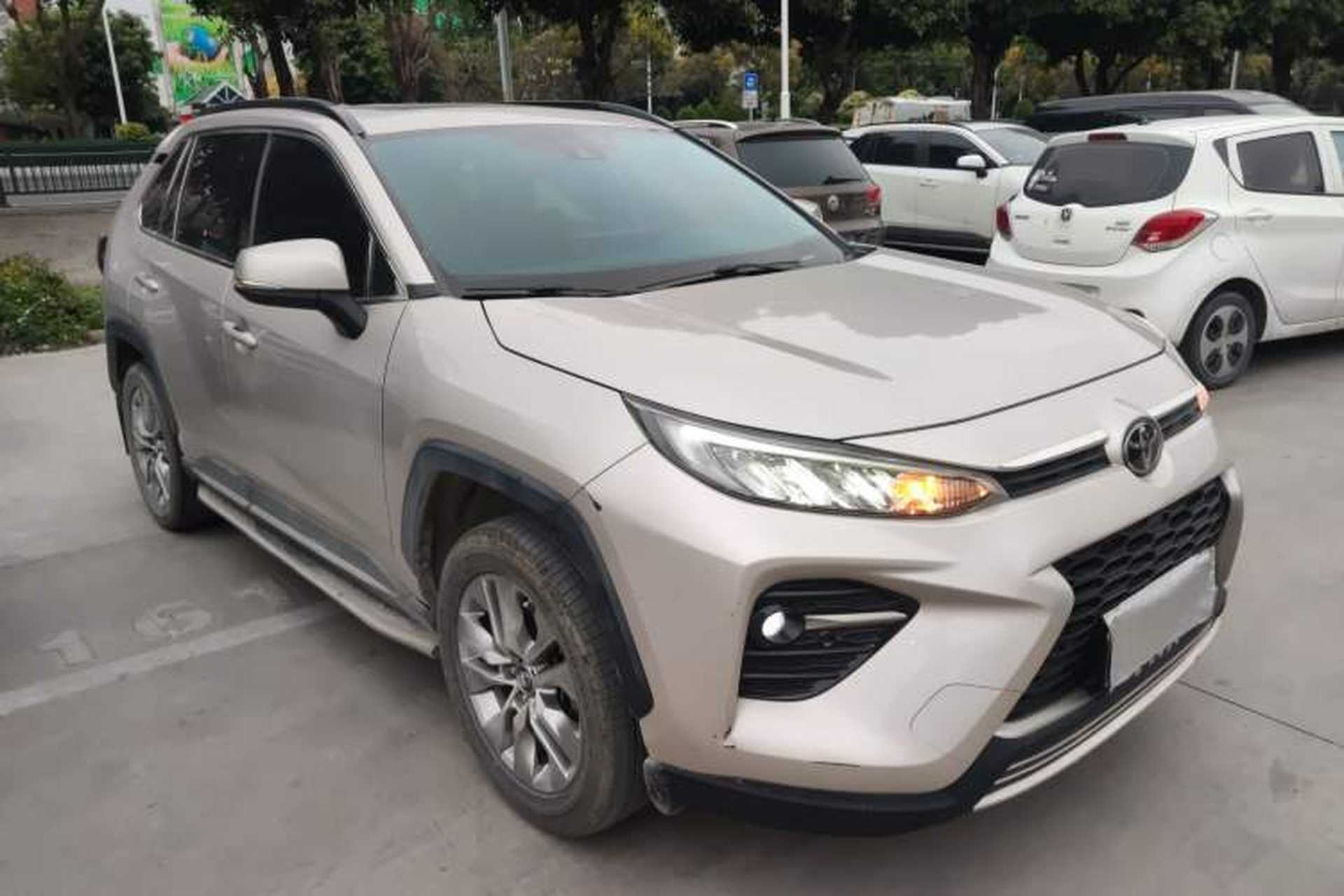Used Toyota Wildlander 2021 2.0L CVT 4x4 Luxury Edition Front Right 45 Deg