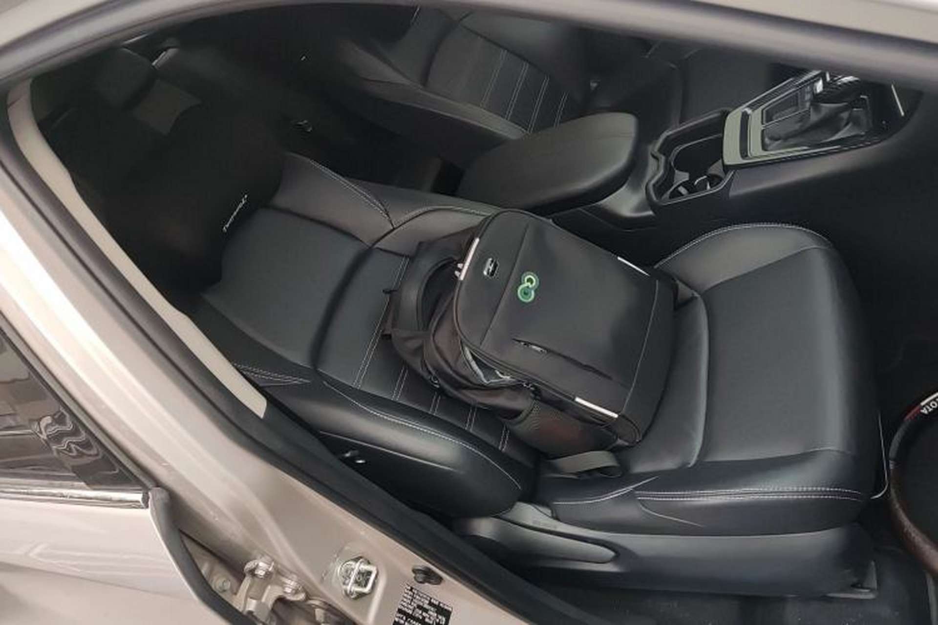 Used Toyota Wildlander 2021 2.0L CVT 4x4 Luxury Edition Right Front Seat