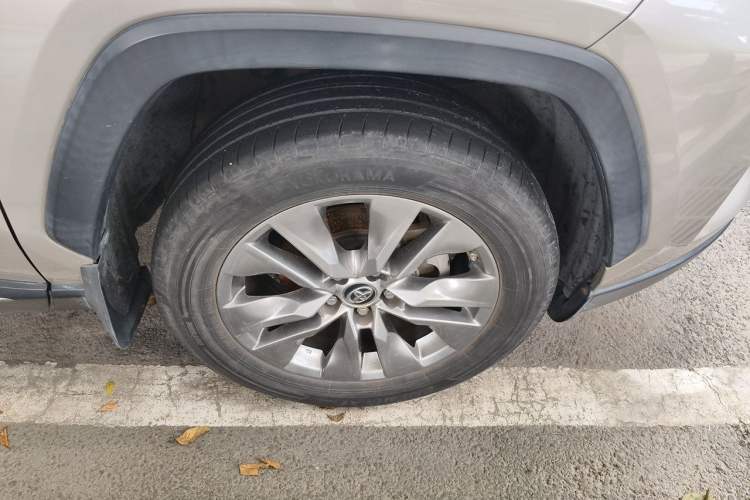 Used Toyota Wildlander 2021 2.0L CVT Two-Wheel Drive Luxury Edition Right Front Wheel Hub