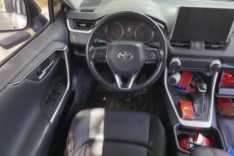 Used Toyota Wildlander 2021 2.0L CVT Two-Wheel Drive Luxury Edition Steering Wheel