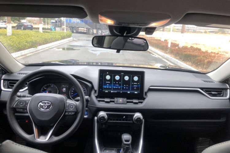 Used Toyota Wildlander 2021 Dual-Engine 2.5L E-CVT Two-Wheel Drive Luxury Edition Audio And AC Panel