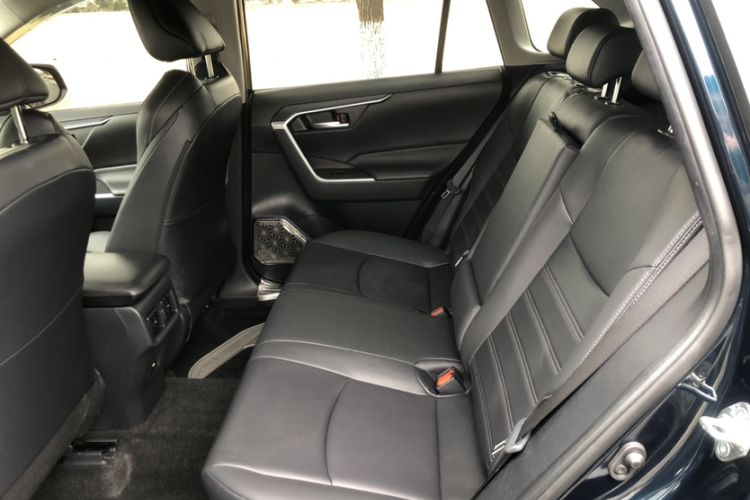 Used Toyota Wildlander 2021 Dual-Engine 2.5L E-CVT Two-Wheel Drive Luxury Edition Interior 4