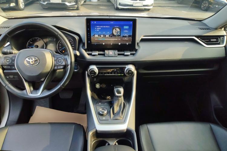 Used Toyota Wildlander 2021 Dual-Motor 2.5L E-CVT Four-Wheel Drive Luxury Edition Center Console