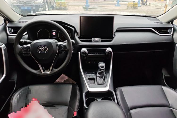 Used Toyota Wildlander 2021 2.0L CVT Two-Wheel Drive Luxury Edition Center Console