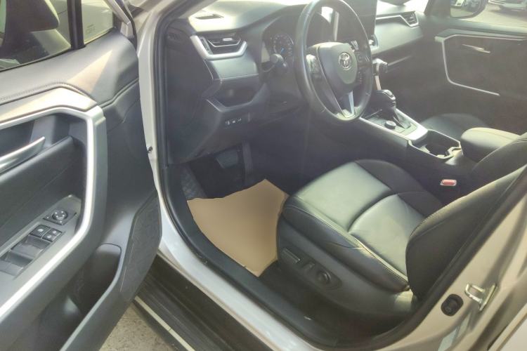 Used Toyota Wildlander 2021 Dual-Motor 2.5L E-CVT Four-Wheel Drive Luxury Edition Driver Seat